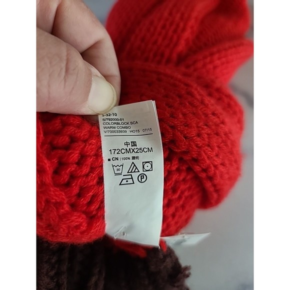 Old Navy Red And Maroon Winter Scarf - Picture 7 of 10